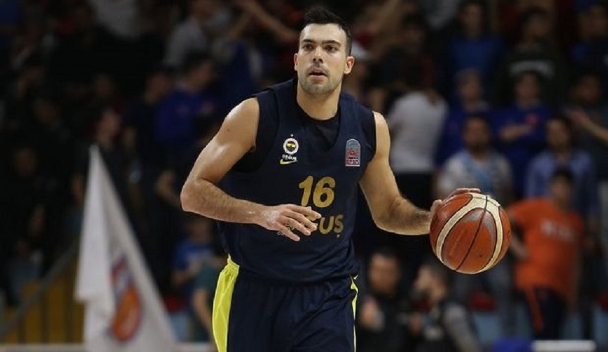 Τραυματίστηκε ο Σλούκας στη νίκη της Φενέρ