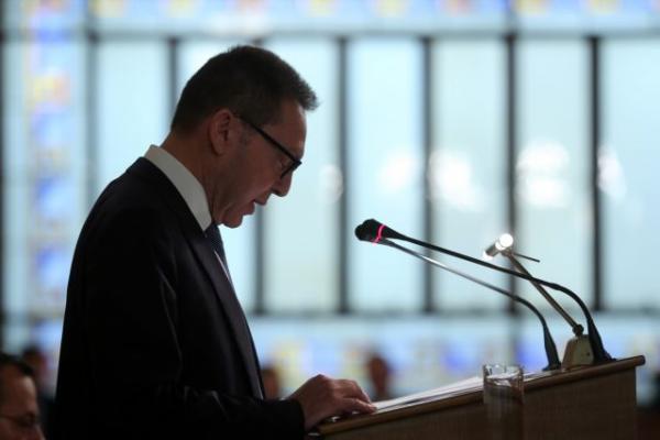 Το σχέδιο για τα «κόκκινα» δάνεια παρουσιάζει ο Στουρνάρας