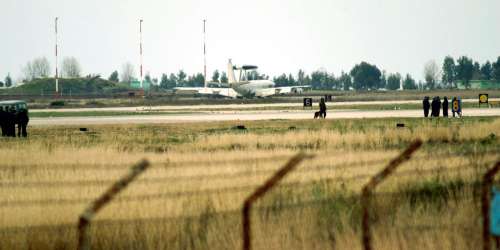 Συναγερμός: Βρέθηκε βόμβα σε στρατιωτικό αεροδρόμιο