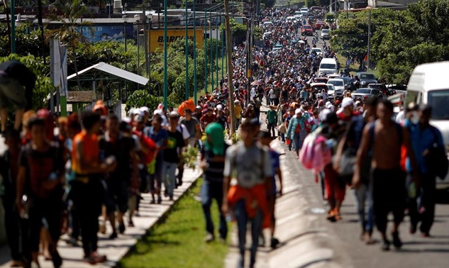 Ακινητοποιημένοι στα σύνορα Μεξικού - ΗΠΑ εκατοντάδες μετανάστες