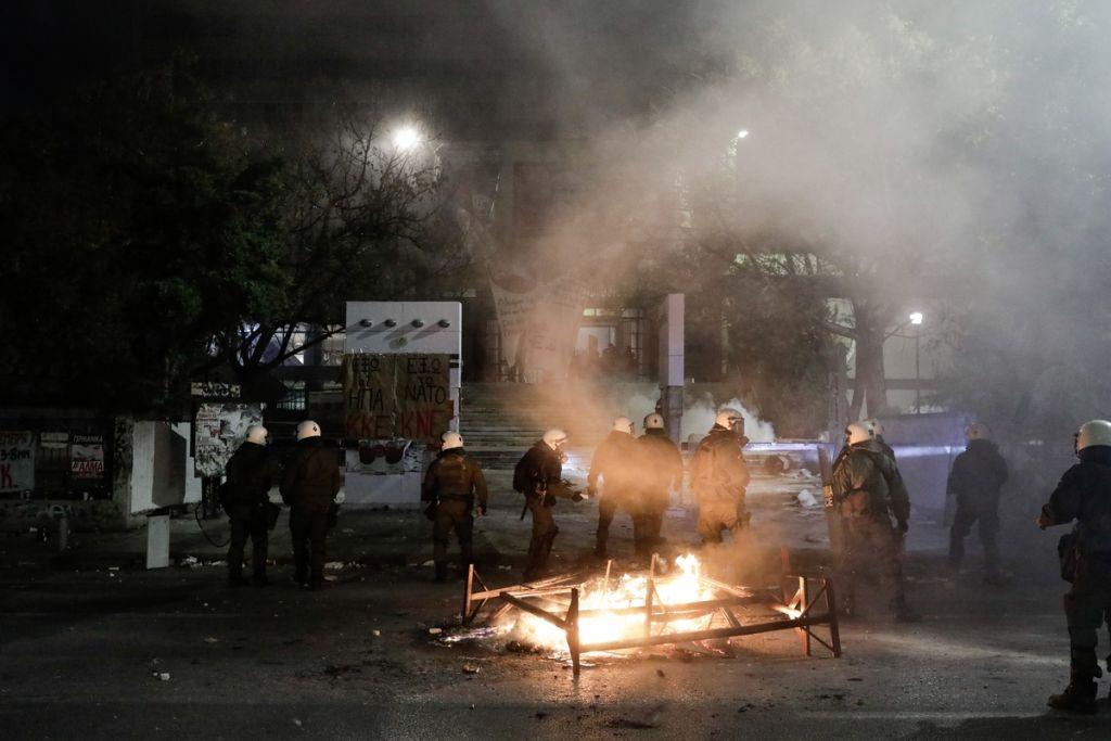 Τουλάχιστον 20.000 ευρώ θα κοστίσουν οι βανδαλισμοί στο ΑΠΘ