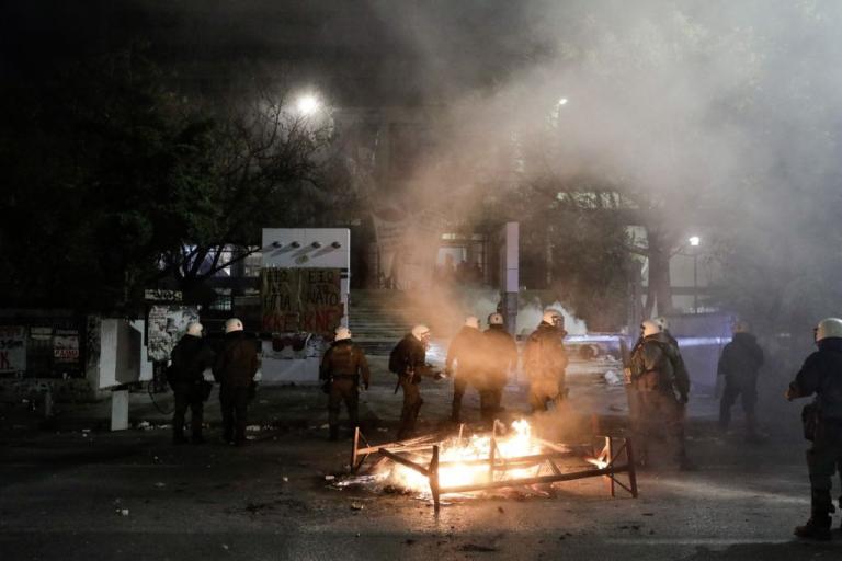 Τουλάχιστον 20.000 ευρώ θα κοστίσουν οι βανδαλισμοί στο ΑΠΘ