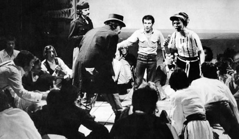 Η Τέχνη στις πέτρινες ημέρες της επταετίας