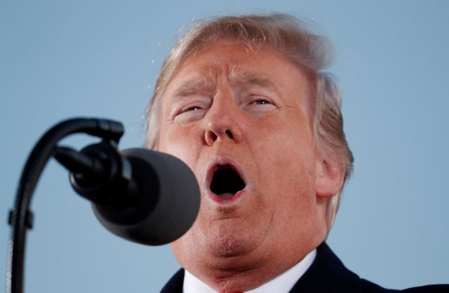 Ο Τραμπ «βάζει στη φυλακή» Ομπάμα και Κλίντον