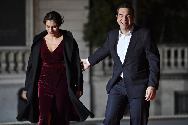 Τσίπρας και Μπαζιάνα στο γεύμα του Μακρόν