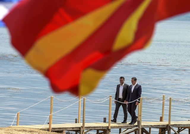 Μακεδονικό: Το «μπαλάκι» στην ελληνική κυβέρνηση μετά τις εξελίξεις στα Σκόπια