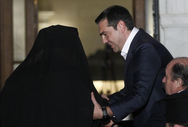 Τρολάρει το Twitter το «χωρισμό» Κράτους-Εκκλησίας