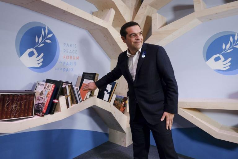 Αλέξης Τζέκιλ και Τσίπρας Χάιντ: Αλλο καπέλο φορά στο εξωτερικό ο πρωθυπουργός, άλλο στην Ελλάδα