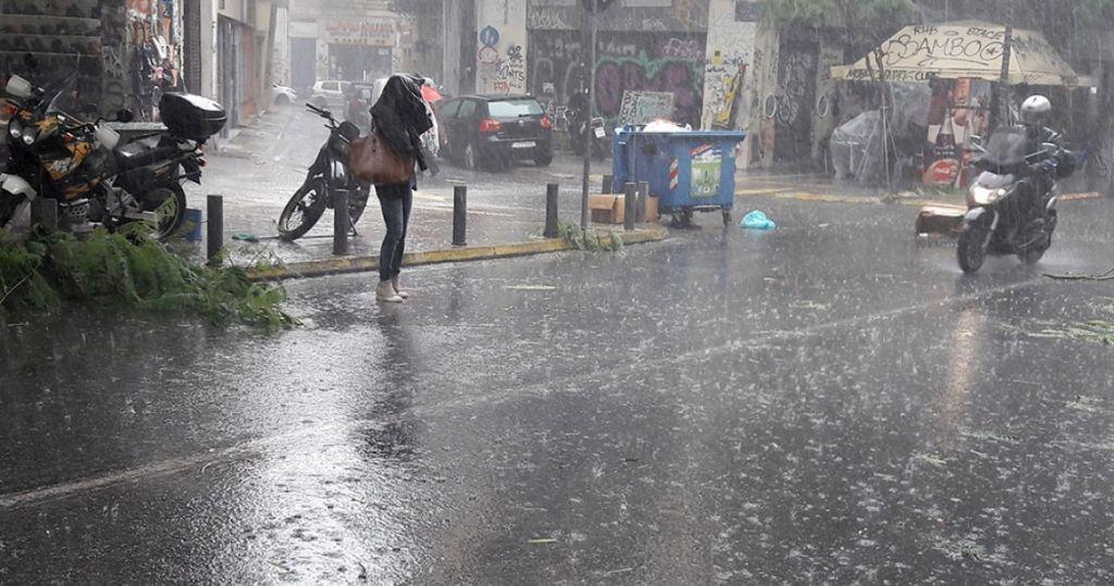 Αλλάζει ο καιρός: Έρχεται ισχυρή κακοκαιρία διαρκείας με καταιγίδες και αφρικανική σκόνη | in.gr