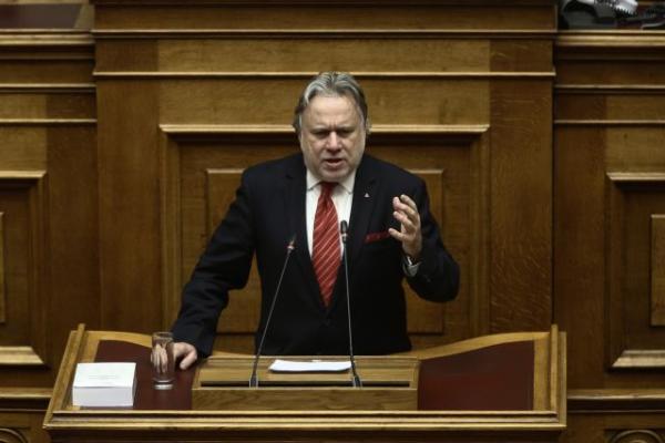 «Αδειάζει» Καμμένο ο Κατρούγκαλος για τα περί Σόρος