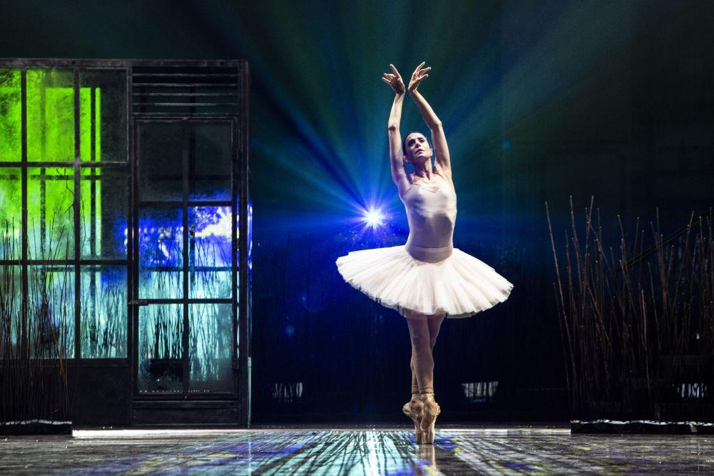 «Η Λίμνη των κύκνων» δια χειρός Ρήγου ανοίγει τη σεζόν για το μπαλέτο της ΕΛΣ [Εικόνες]