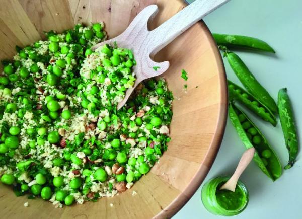 Σαλάτα με κατεψυγμένο αρακά και κουσκούς