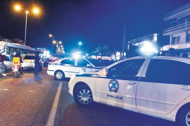 «Γάζωσαν» με καλάσνικοφ αυτοκίνητο στο κέντρο της Αθήνας