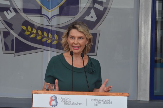 Νέο δόγμα Παπακώστα: Οι αστυνομικοί να… αυτοπροστατεύονται