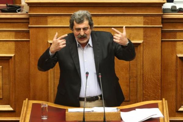 Πόσο μας στοιχίζουν ο «λαστιχάς» και ο πωλητής λαμπτήρων του νοσοκομείου Σαντορίνης