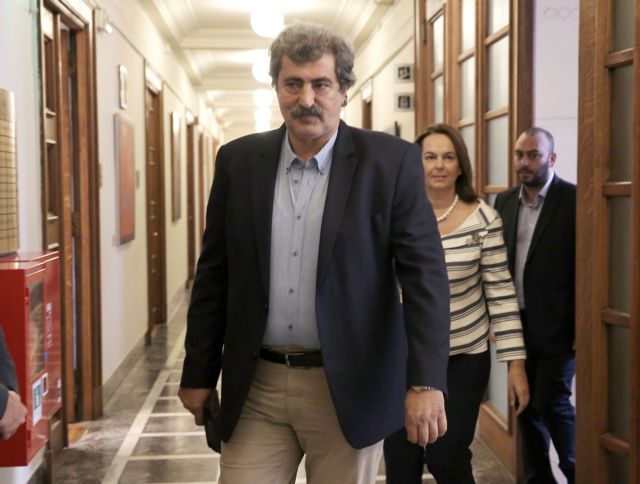 Αμετανόητος ο Πολάκης: Απαντά με επίθεση στα ΜΜΕ για το ταβάνι που έπεσε σε ασθενή