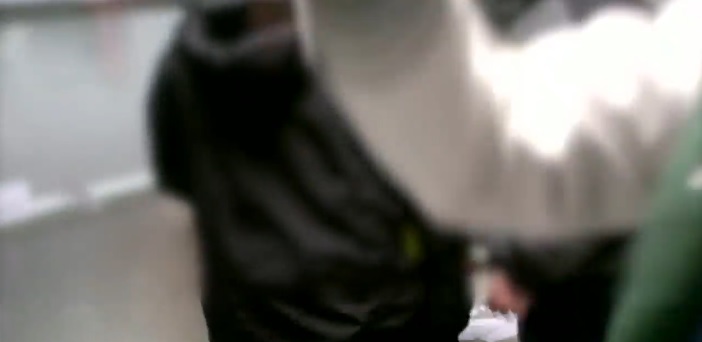 Εισβολή Ρουβίκωνα στα γραφεία εταιρείας ιχθυοκαλλιέργειας