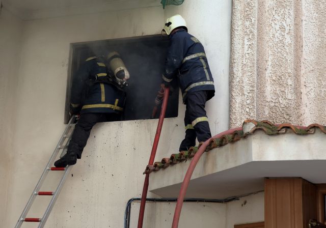 Τραγωδία στη Θεσσαλονίκη: Ένας νεκρός από φωτιά σε διαμέρισμα