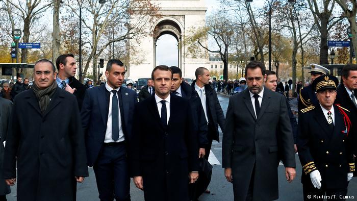 Σε αναζήτηση πολιτικής απάντησης στα «κίτρινα γιλέκα»