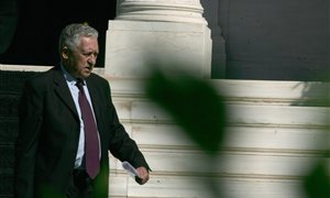 Φώτης Κουβέλης: «Εμμένω σε ρήτρα αντικατάστασης»