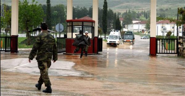 Τρεις στρατιώτες νεκροί από έκρηξη όλμου σε πεδίο βολής στον Βόλο