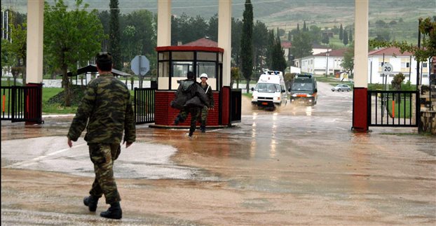 Τρεις στρατιώτες νεκροί από έκρηξη όλμου σε πεδίο βολής στον Βόλο