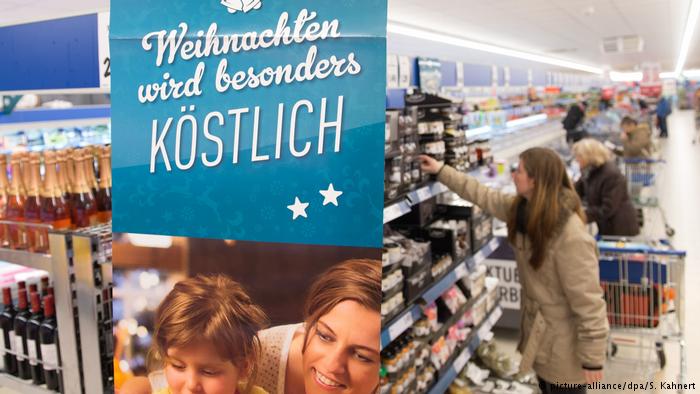 Γιορτινή πολυτέλεια από εκπτωτικά σουπερμάρκετ