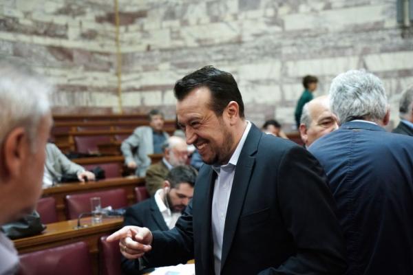 Τι απαντά ο Νίκος Παππάς για τον φίλο του, Μανώλη Πετσίτη