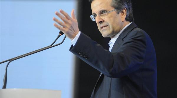 Τη μείωση του ΦΠΑ στην εστίαση στο 13% ανακοίνωσε ο πρωθυπουργός