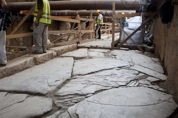Αμφίπολη Σερρών: Ανακαλύφθηκε πολυτελής αρχαίος τάφος