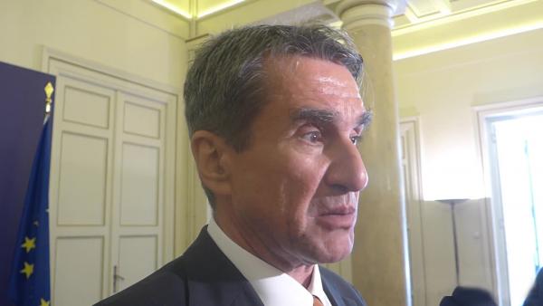 Λοβέρδος: Θετική για την εξωτερική πολιτική, η απομάκρυνση των Βαρουφάκη και Λαφαζάνη