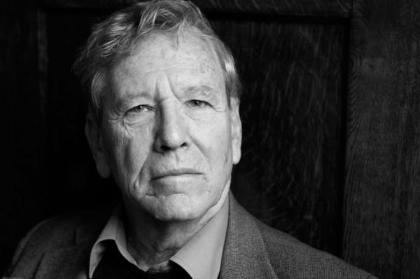 Όταν ο Αμος Οζ μιλούσε για τη ζωή στα κιμπούτς