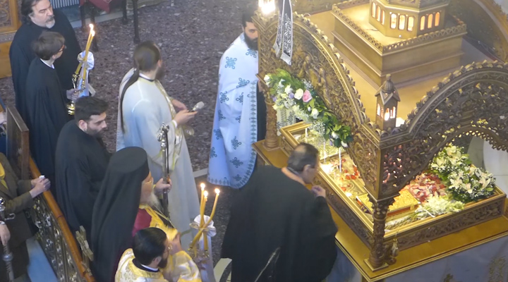 Επιτάφιος: Μεγάλη Παρασκευή στον Άγιο Νικόλαο της Καισαριανής