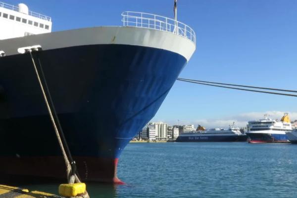 Δεμένα τα πλοία λόγω της 48ωρης απεργίας της Πανελλήνιας Ναυτικής Ομοσπονδίας