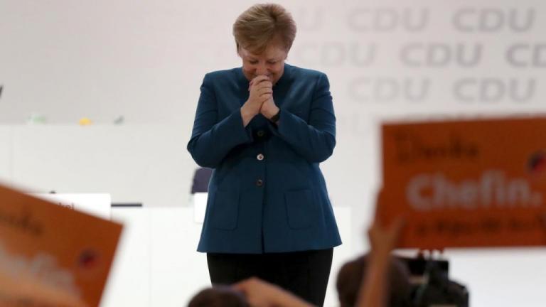 Σε κλίμα συγκίνησης η τελευταία ομιλία της Άνγκελα Μέρκελ ως προέδρου του CDU  