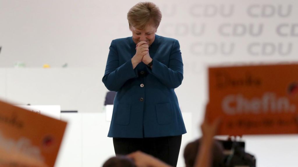 Σε κλίμα συγκίνησης η τελευταία ομιλία της Άνγκελα Μέρκελ ως προέδρου του CDU  