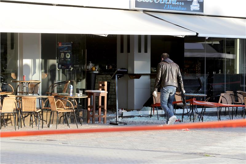 Μαρτυρίες από την επίθεση του κακοποιού με το καλάσνικοφ στο Μικρολίμανο