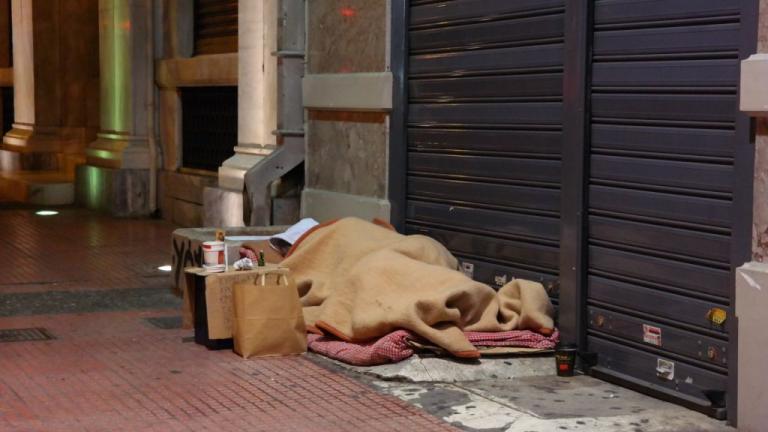 Σε λειτουργία θερμαινόμενος χώρος του Δήμου Αθηναίων για τους αστέγους