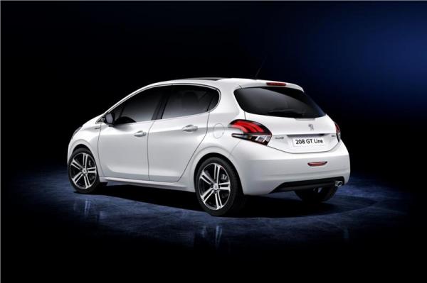 Peugeot 208 2015