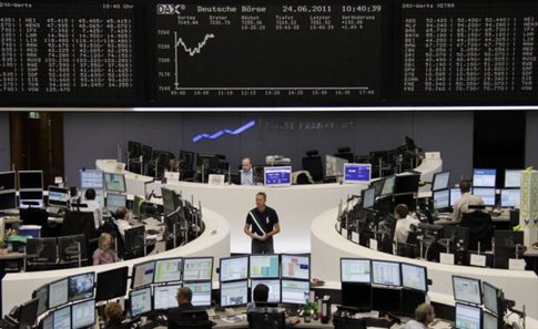 Πτωτικές τάσεις στο Χρηματιστήριο με το βλέμμα στο Μεσοπρόθεσμο