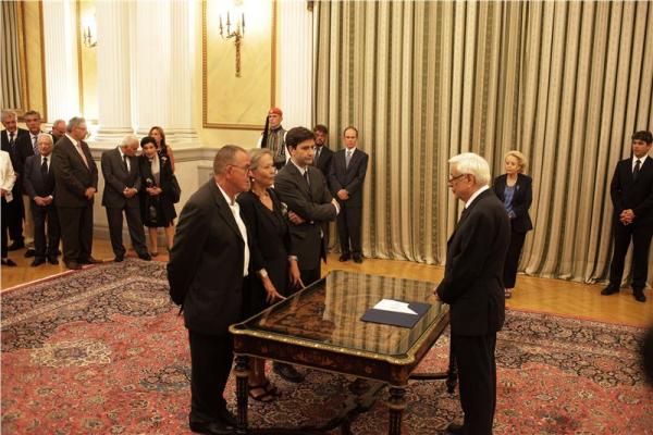 Ορκίστηκε η υπηρεσιακή κυβέρνηση