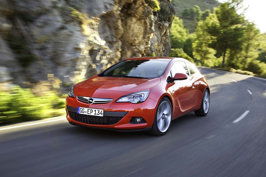 Opel Astra GTC 2012