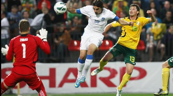 Ο Λάζαρος κράτησε ζωντανή την εθνική, 1-0 στη Λιθουανία