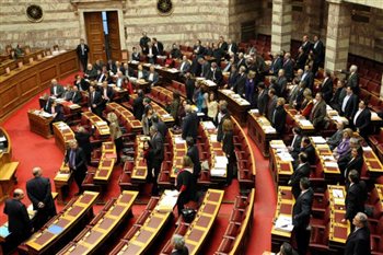 Δηλώσεις βουλευτών μετά την ψηφοφορία στη Βουλή