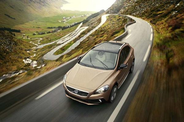 Volvo V40 Cross Country 2013