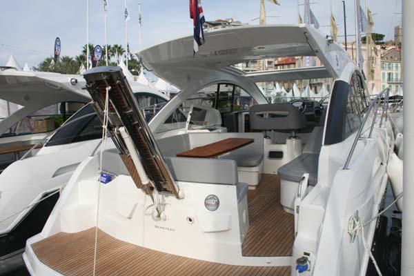 Flyer Grand Turismo 38