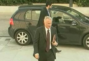 Κόντρα  με αφορμή το 40ωρο στο Δημόσιο