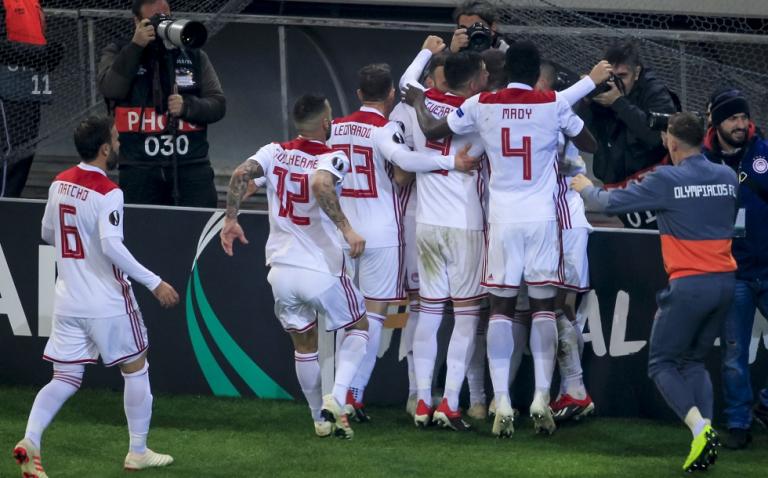 Ολυμπιακός : Οι έξαλλοι πανηγυρισμοί και η είσοδος των οπαδών [video]