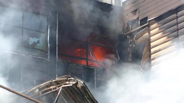 Πυρκαγιά ξέσπασε σε νυχτερινό μαγαζί στο Γκάζι