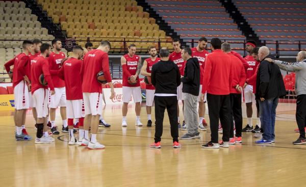 Πρωτοχρονιά στα παρκέ για τους ερυθρόλευκους